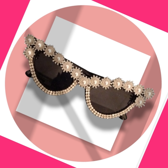 NEW/ Pearl Embellished Sunglasses GREAT STOCKING STUFFER!!! - Picture 3 of 3
